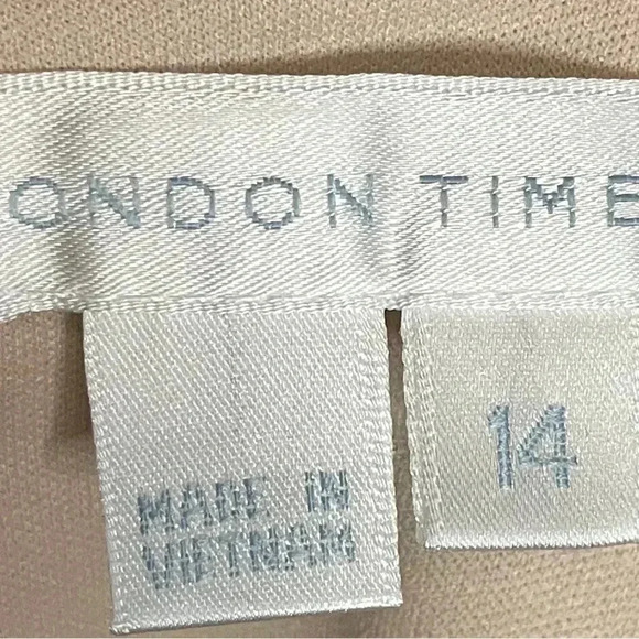 London Times lace embellished sleeveless‎ semi-formal sheath dress - Picture 3 of 3